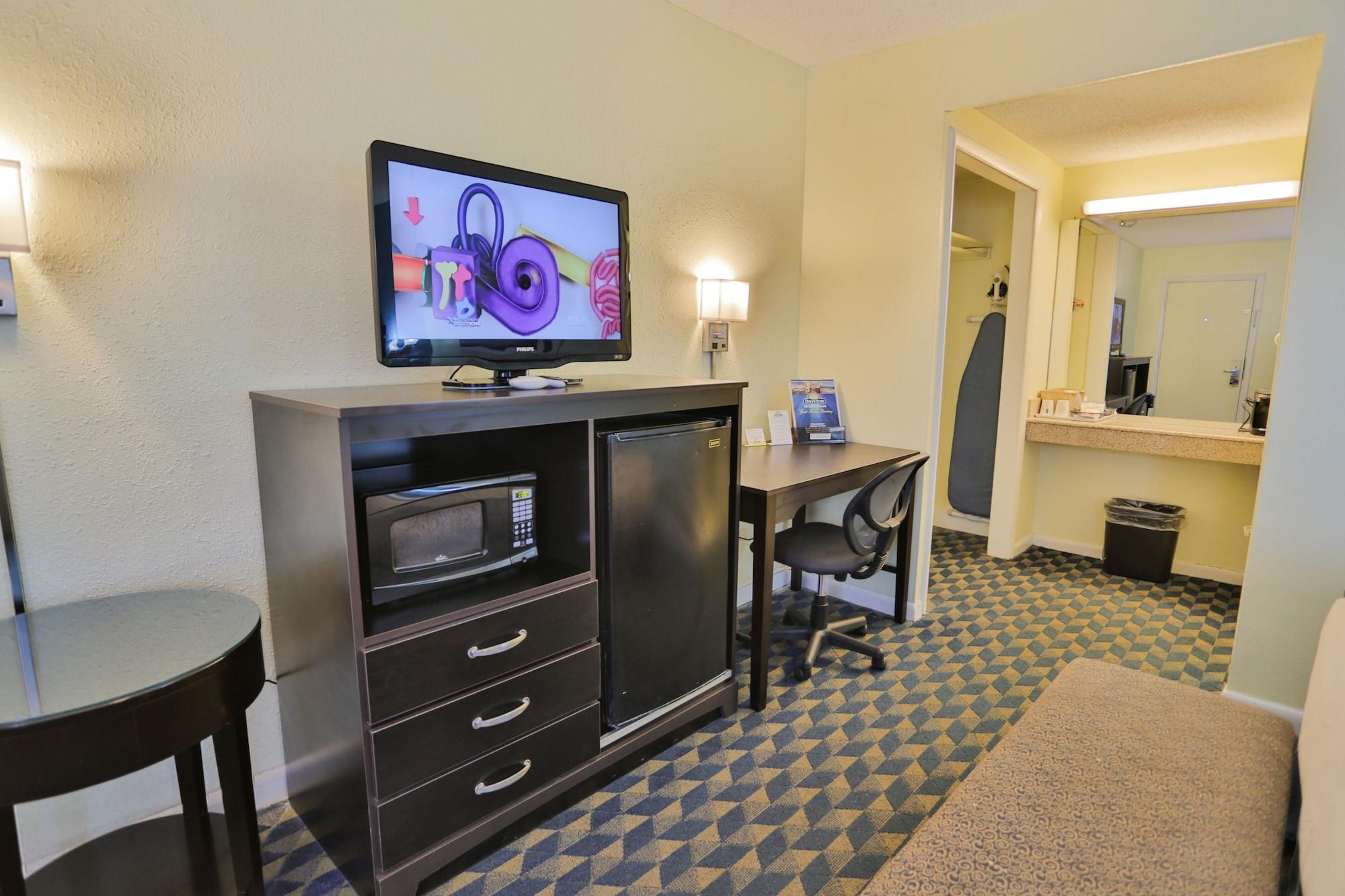 Hotel Days By Wyndham Mcguire Afb Bordentown Wrightstown