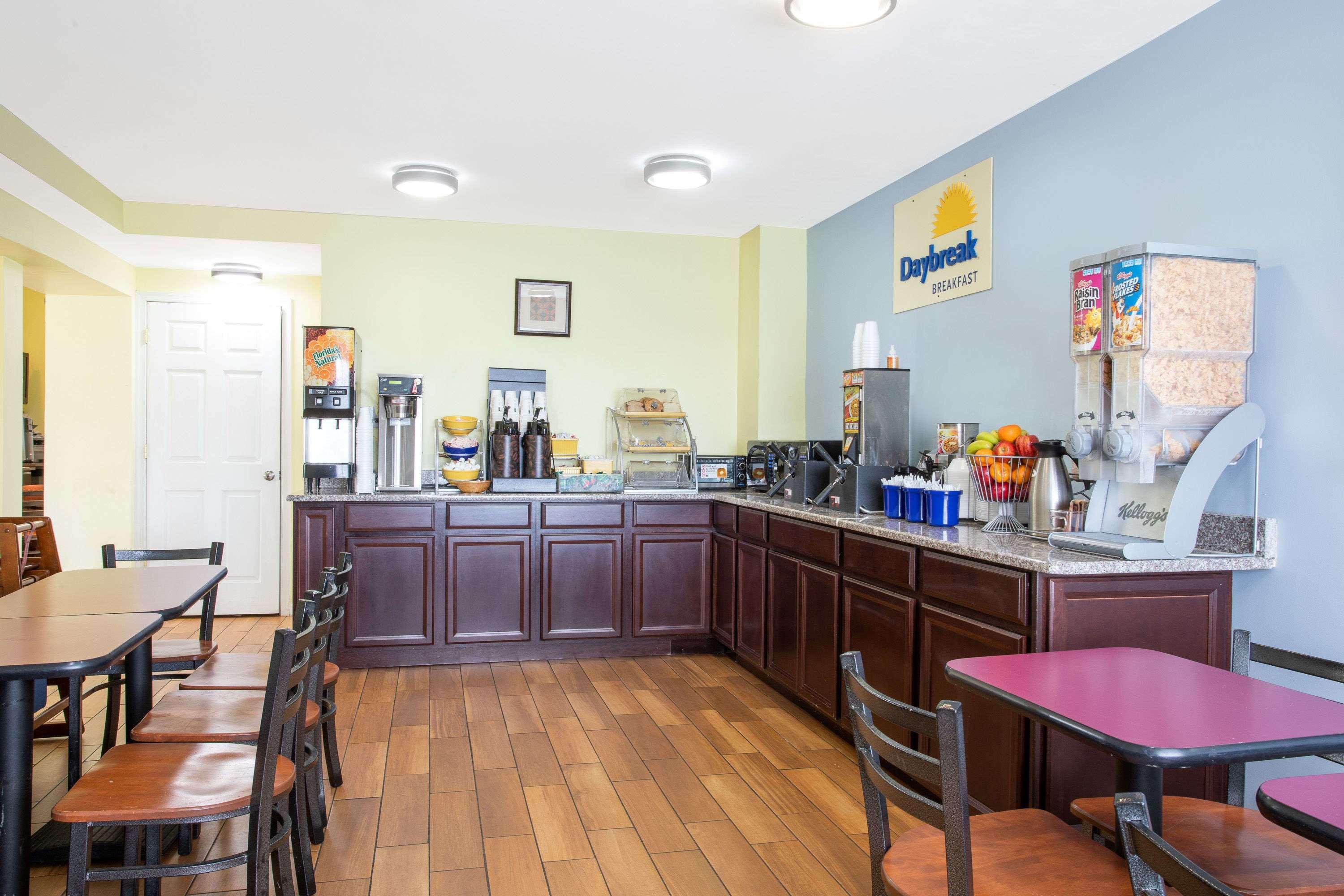 Hotel Days By Wyndham Mcguire Afb Bordentown Wrightstown